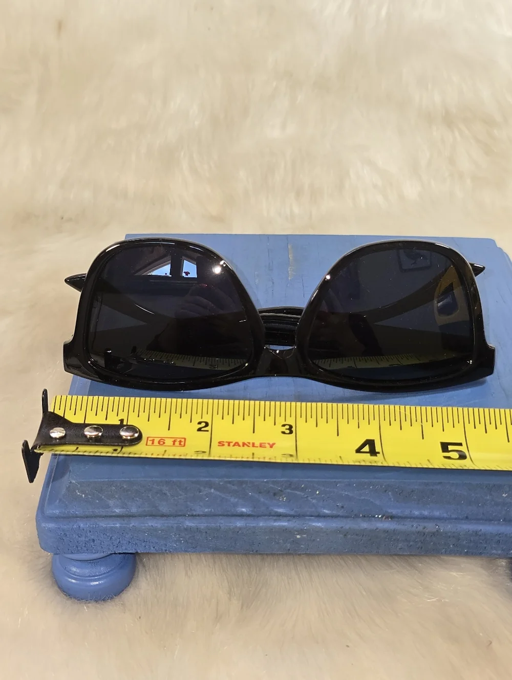 Classic Black Wayfarer Style Sunglasses